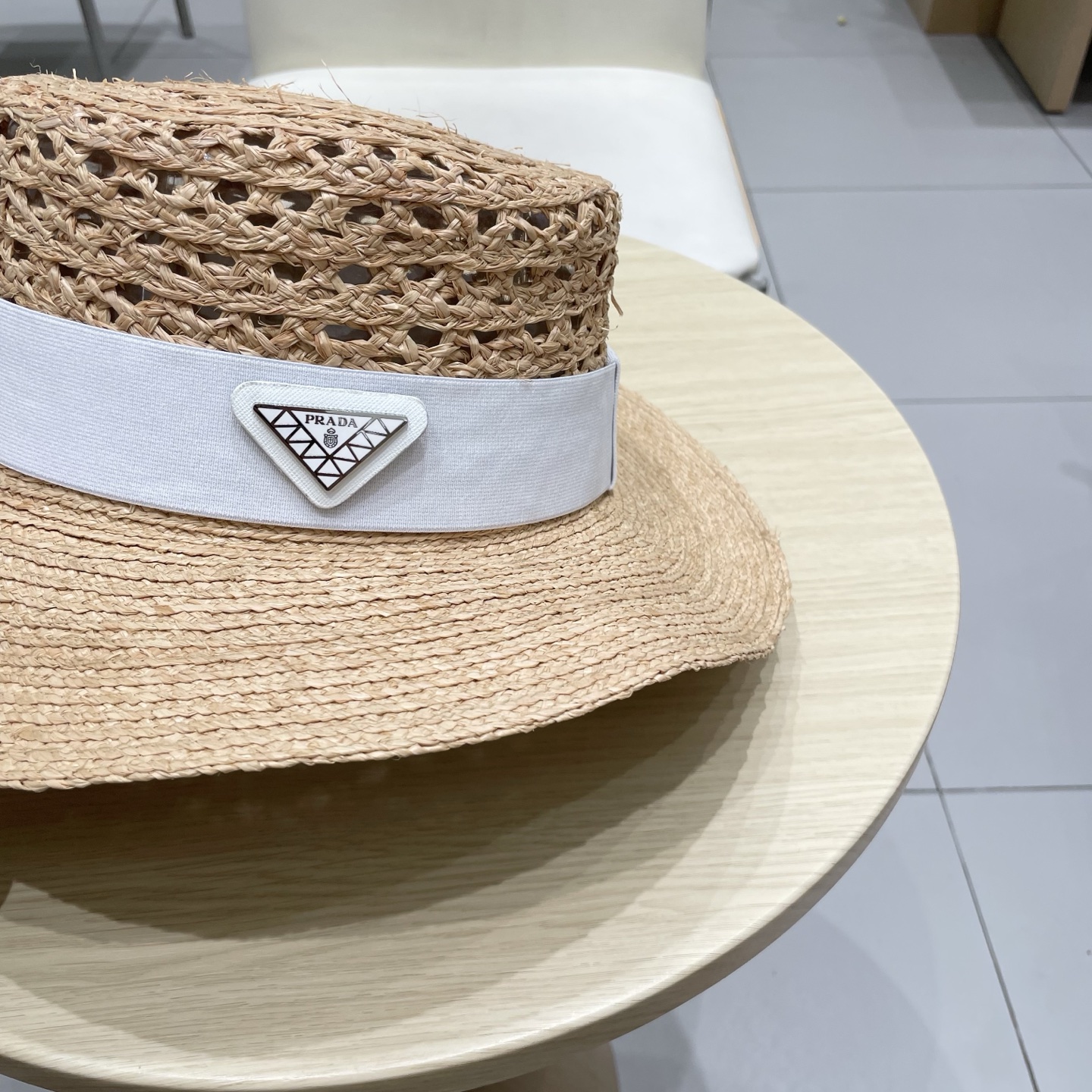 普拉达Prada新款拉菲草镂空草帽 夏天海边首选～明星同款～大牌简约