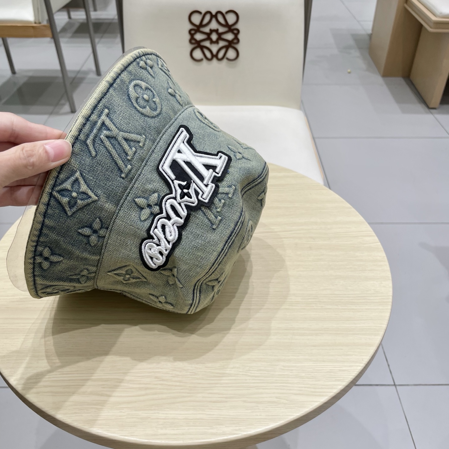 LV路易威登新款牛仔渔夫帽，头围57cm 男女通用