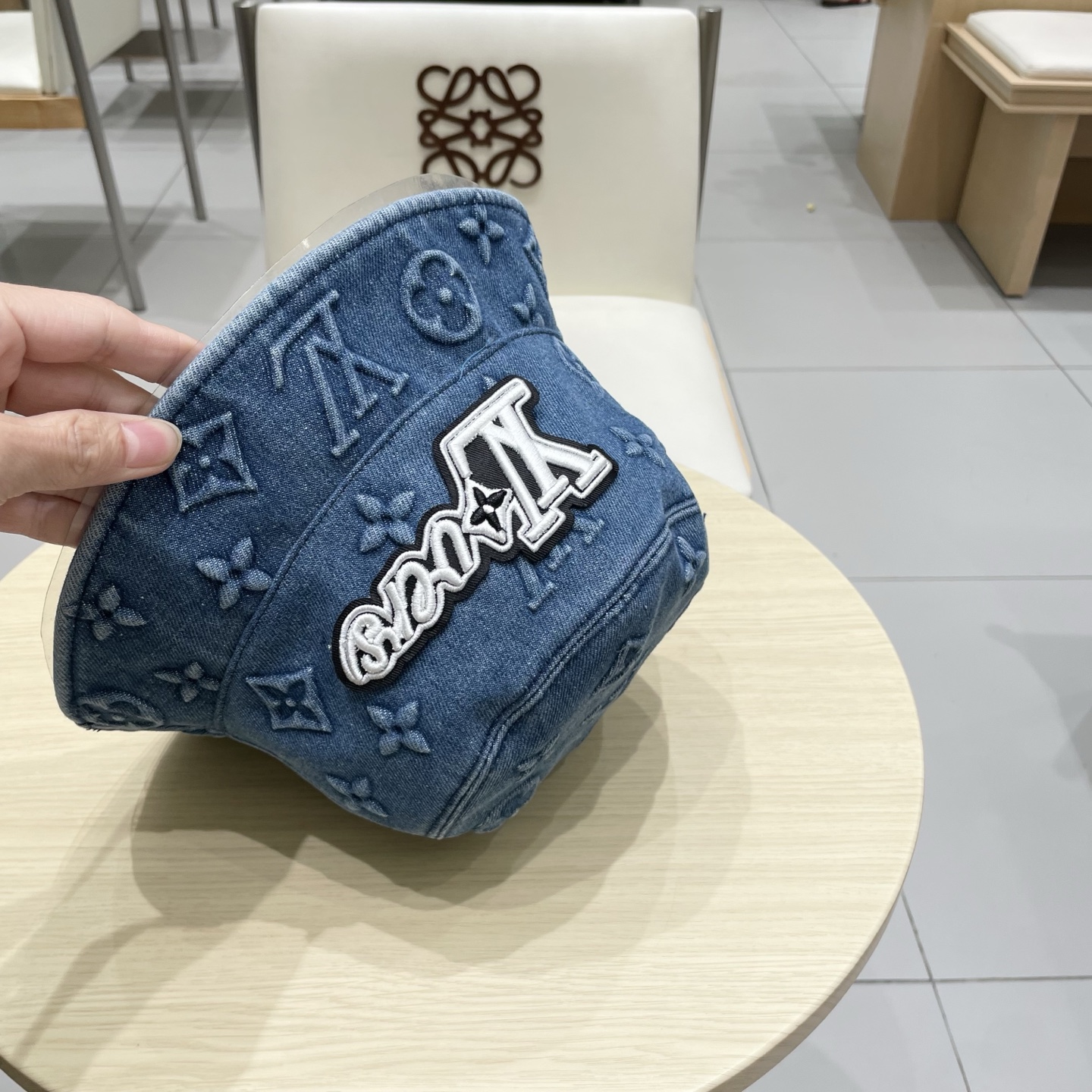 LV路易威登新款牛仔渔夫帽，头围57cm 男女通用