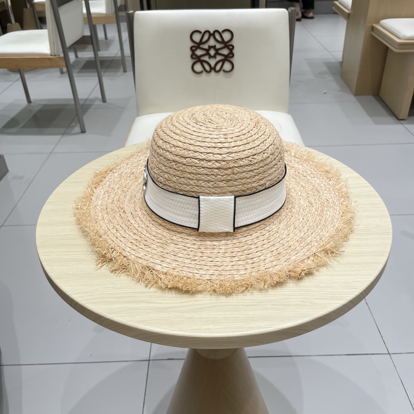 Chanel香奈儿拉菲草帽，沙滩大檐帽，头围57cm