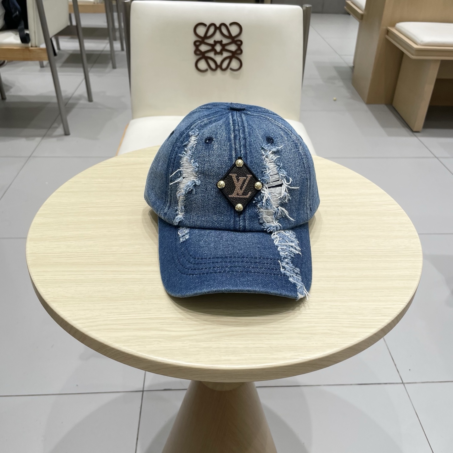 LV路易威登 新款牛仔棒球帽🧢火爆技术升级，牛仔风街头风十足更符合现在时尚小哥哥小姐姐的style，机场
