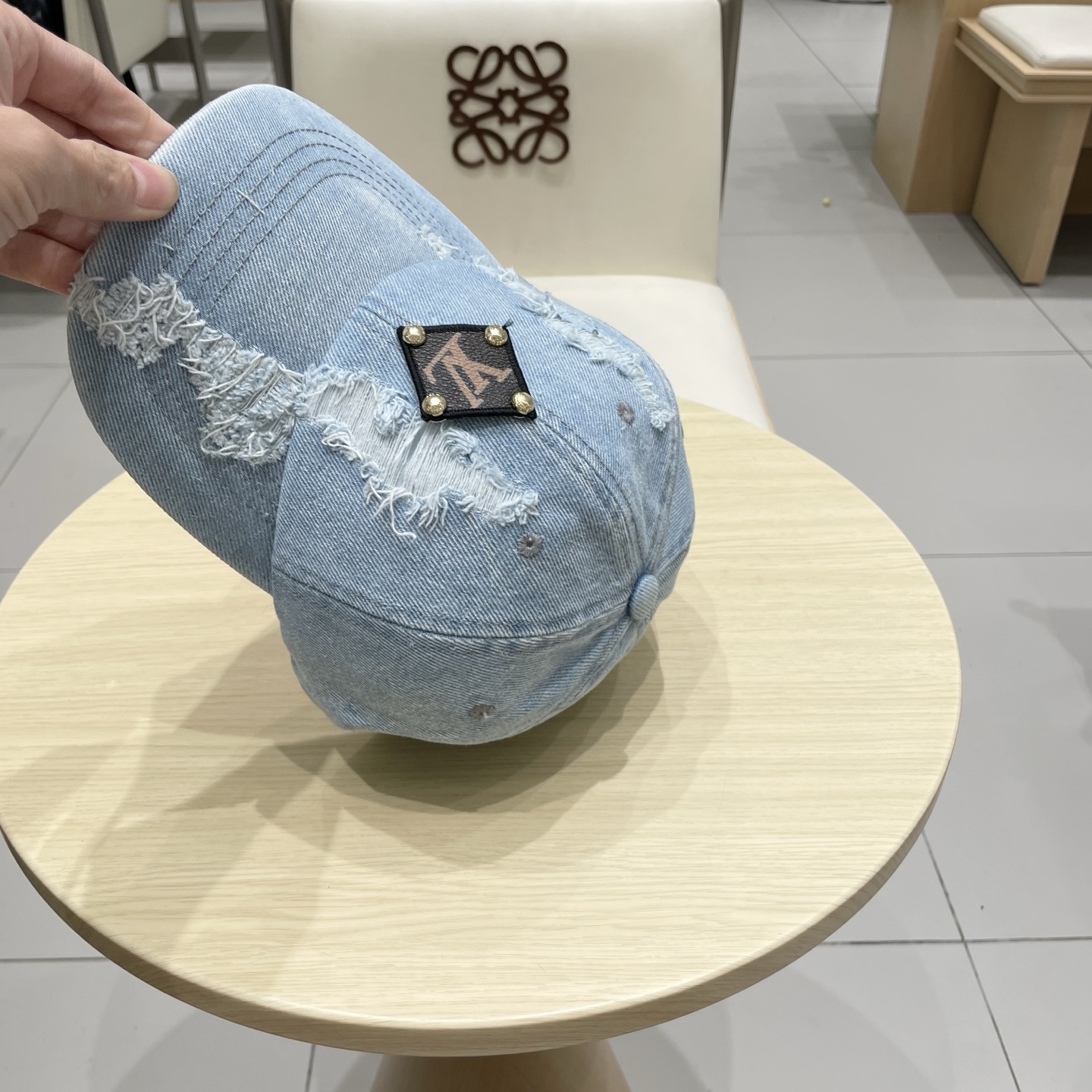 LV路易威登 新款牛仔棒球帽🧢火爆技术升级，牛仔风街头风十足更符合现在时尚小哥哥小姐姐的style，机场