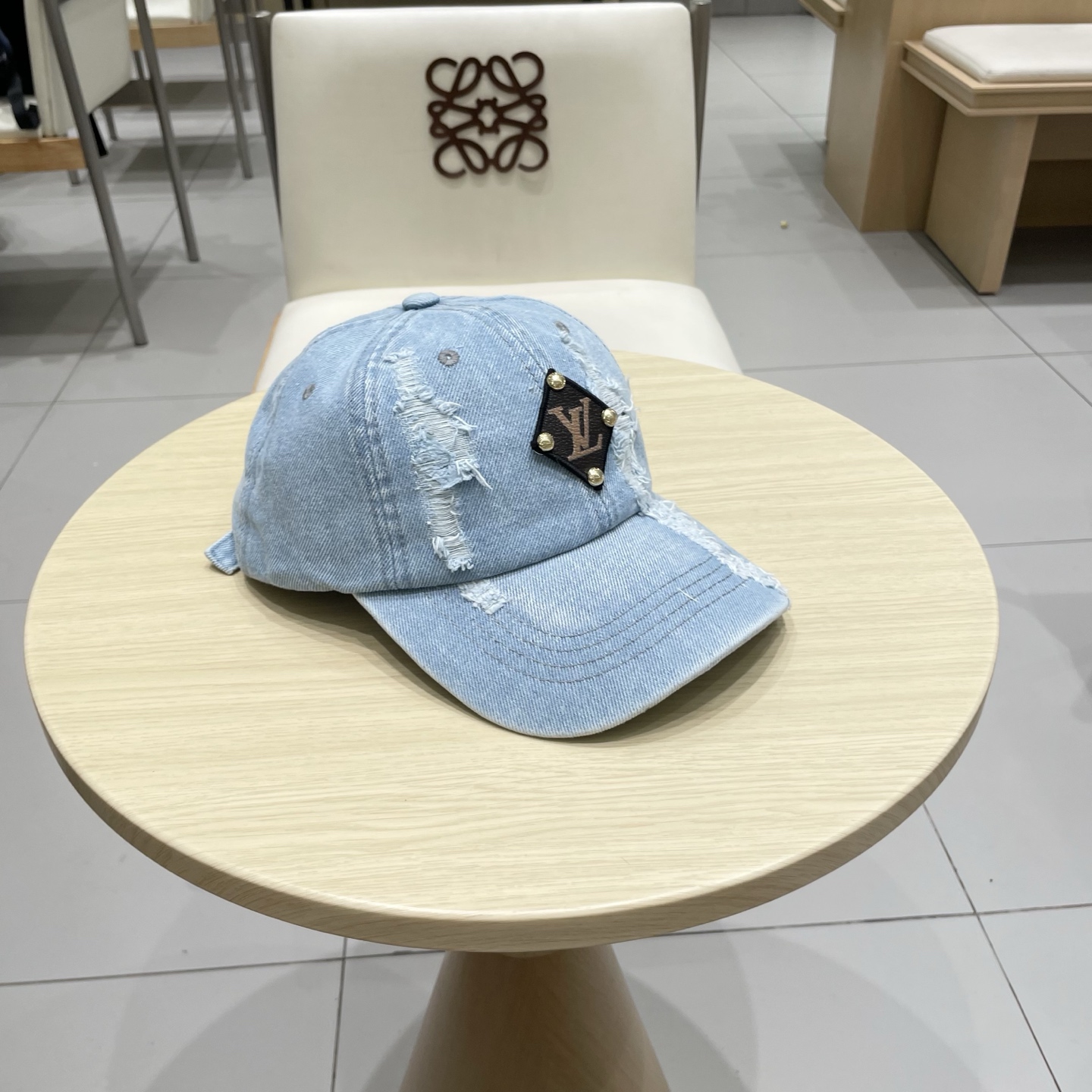 LV路易威登 新款牛仔棒球帽🧢火爆技术升级，牛仔风街头风十足更符合现在时尚小哥哥小姐姐的style，机场