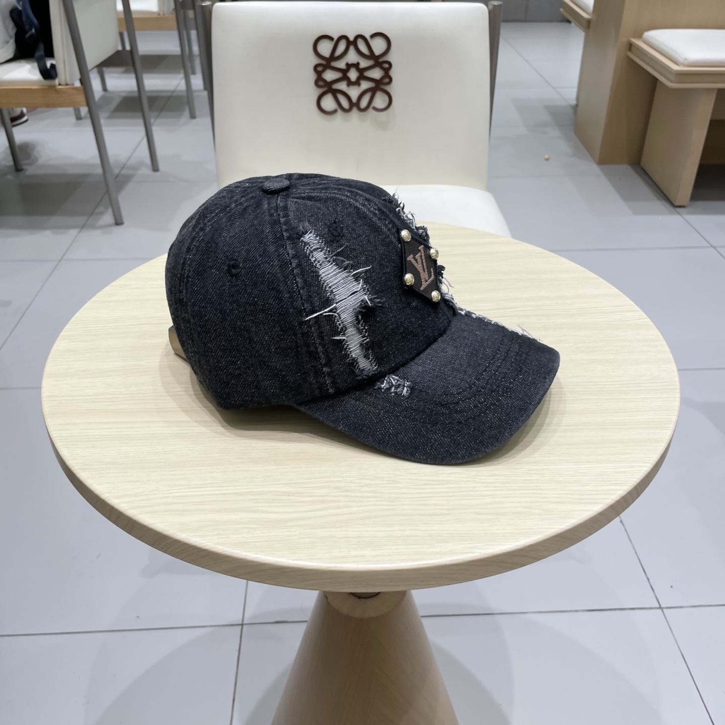 LV路易威登 新款牛仔棒球帽🧢火爆技术升级，牛仔风街头风十足更符合现在时尚小哥哥小姐姐的style，机场