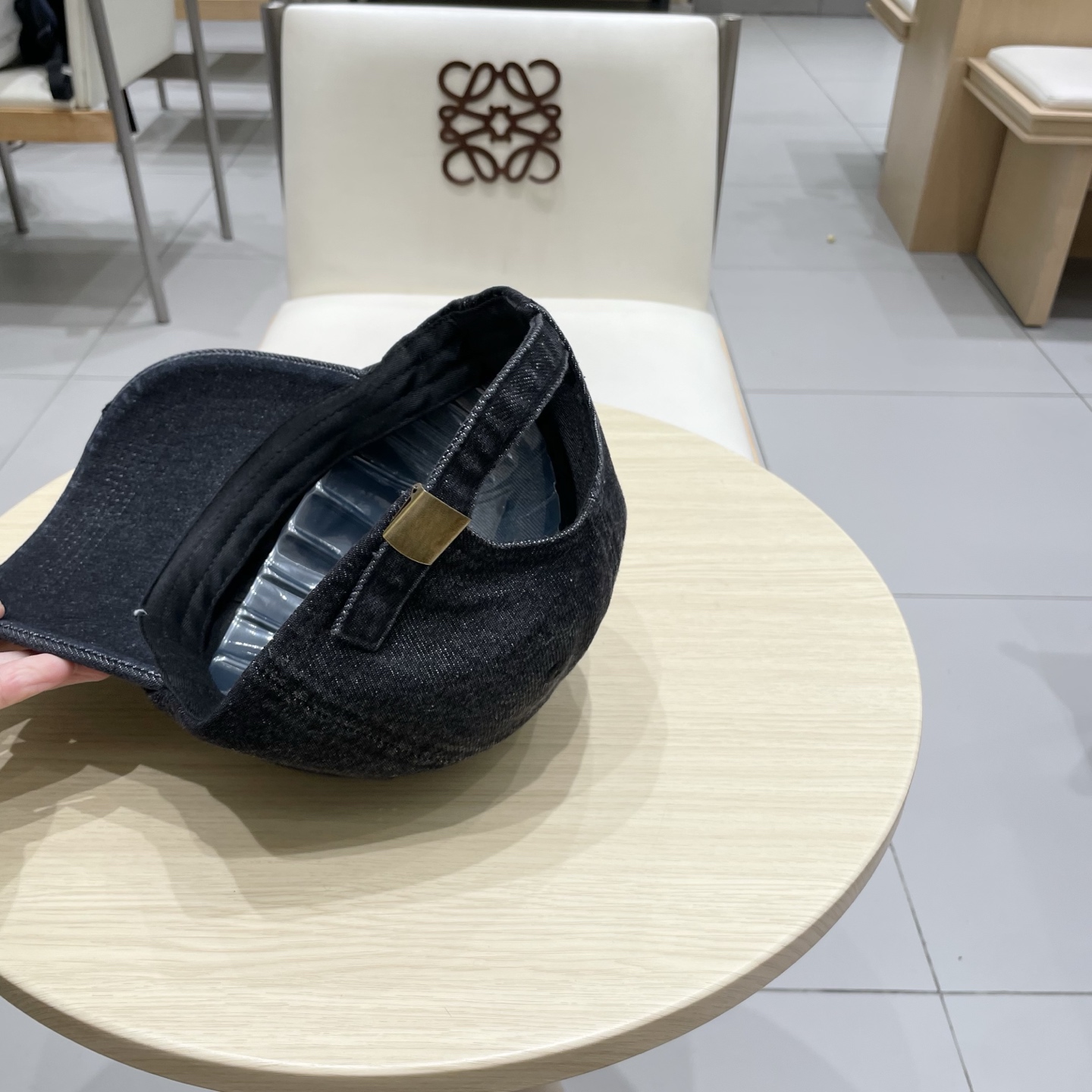 LV路易威登 新款牛仔棒球帽🧢火爆技术升级，牛仔风街头风十足更符合现在时尚小哥哥小姐姐的style，机场