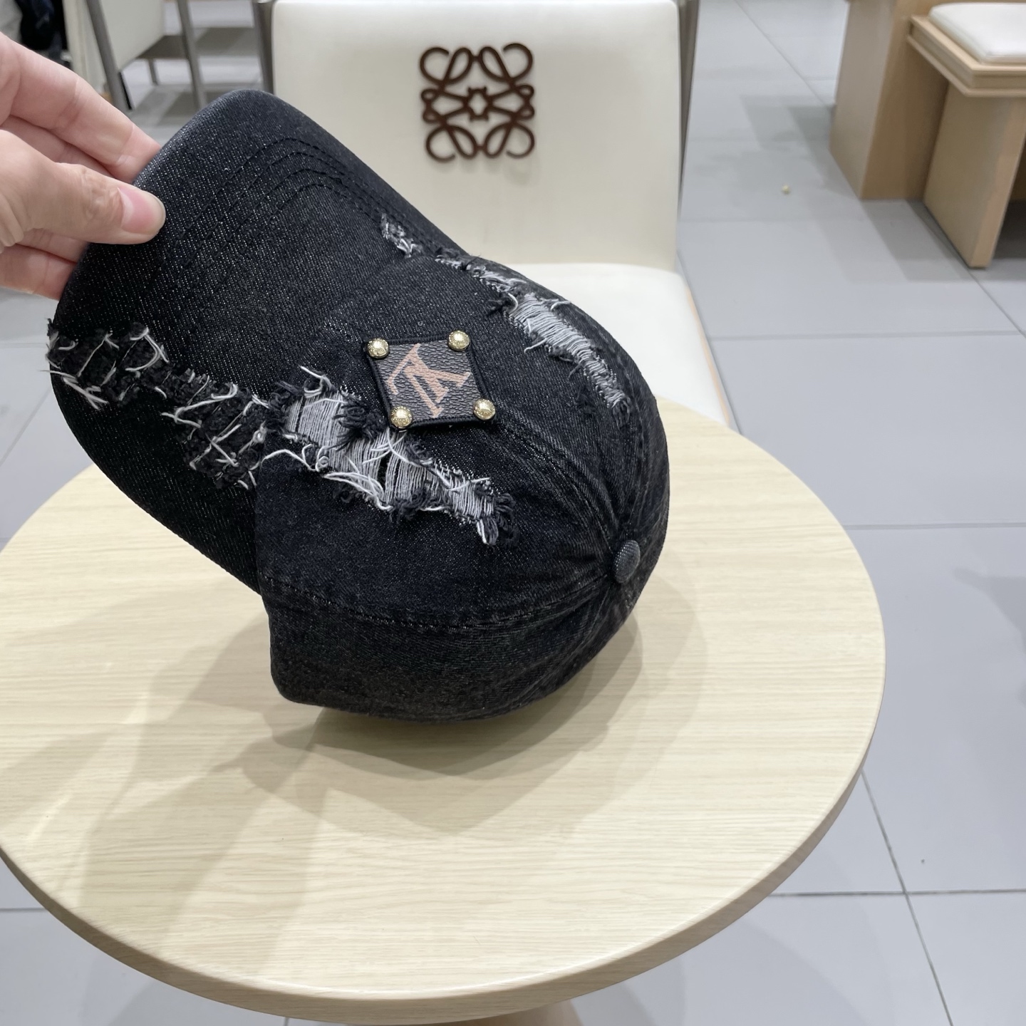 LV路易威登 新款牛仔棒球帽🧢火爆技术升级，牛仔风街头风十足更符合现在时尚小哥哥小姐姐的style，机场