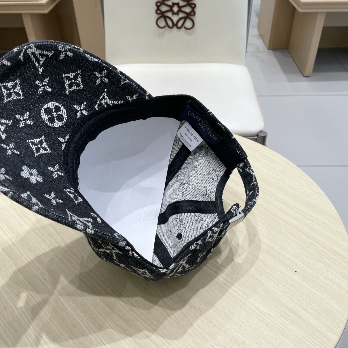 🧢路易威登棒球帽 LouisVuitton😍新款LV棒球帽，重工打造♥️高端大气，百搭款🤗男女通用！跑量