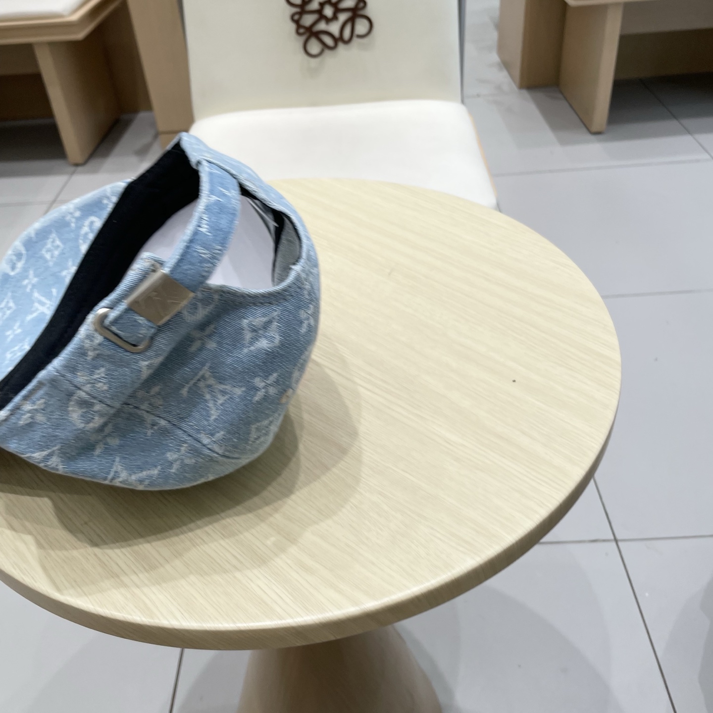 🧢路易威登棒球帽 LouisVuitton😍新款LV棒球帽，重工打造♥️高端大气，百搭款🤗男女通用！跑量