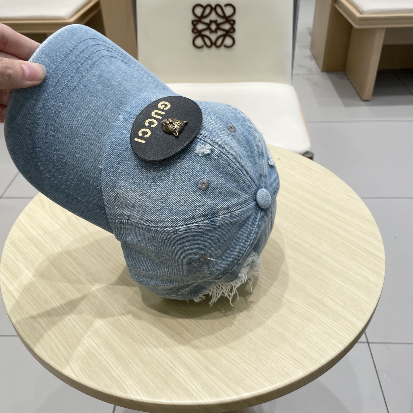   Gucci(古奇)新款原单棒球帽😍😍复古设计，专柜11开模订制！牛仔布料，轻盈透气！实物拍摄，男女适