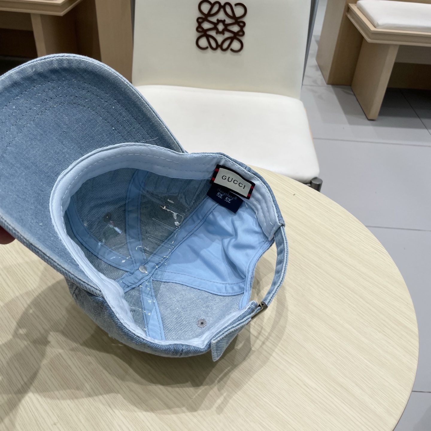   Gucci(古奇)新款原单棒球帽😍😍复古设计，专柜11开模订制！牛仔布料，轻盈透气！实物拍摄，男女适
