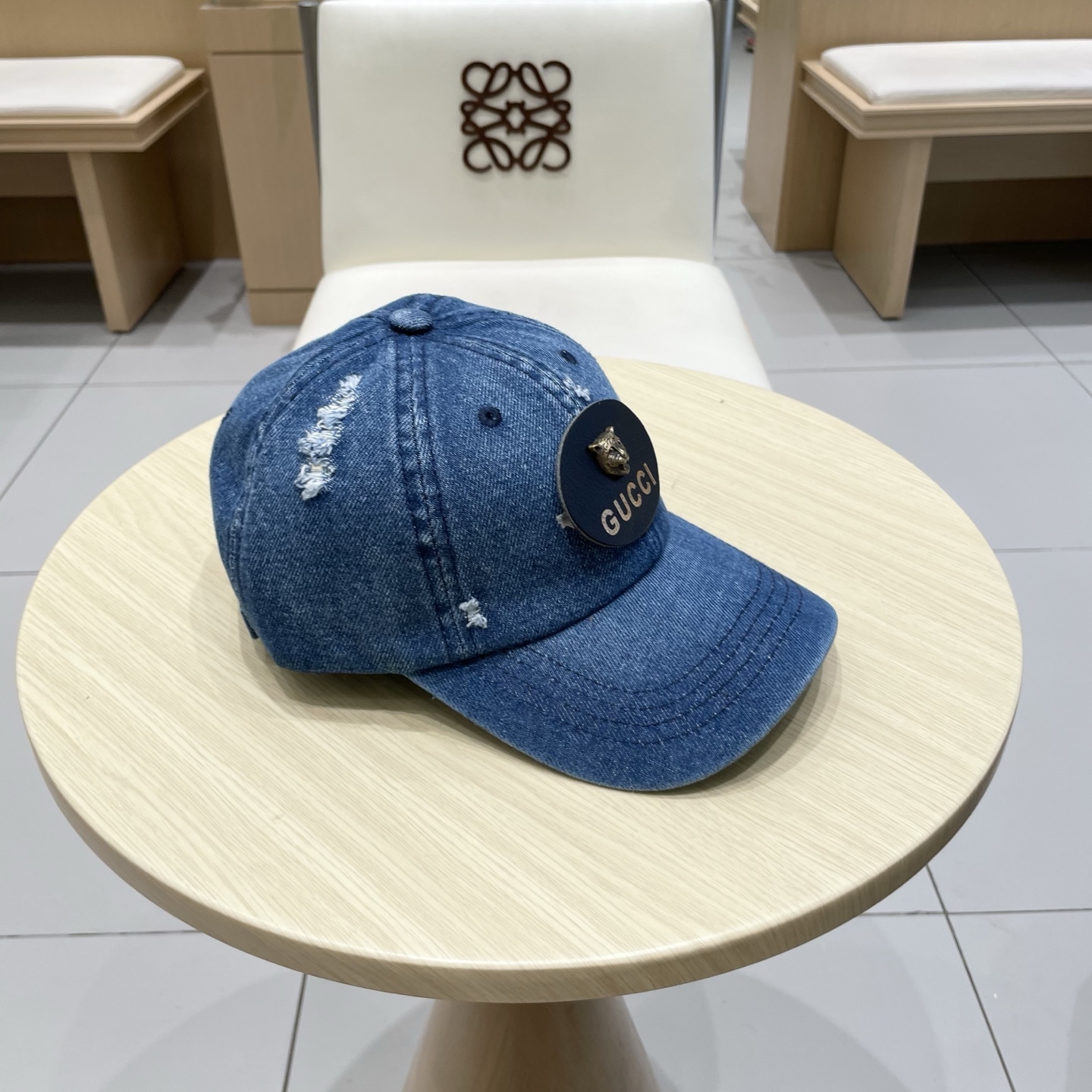   Gucci(古奇)新款原单棒球帽😍😍复古设计，专柜11开模订制！牛仔布料，轻盈透气！实物拍摄，男女适