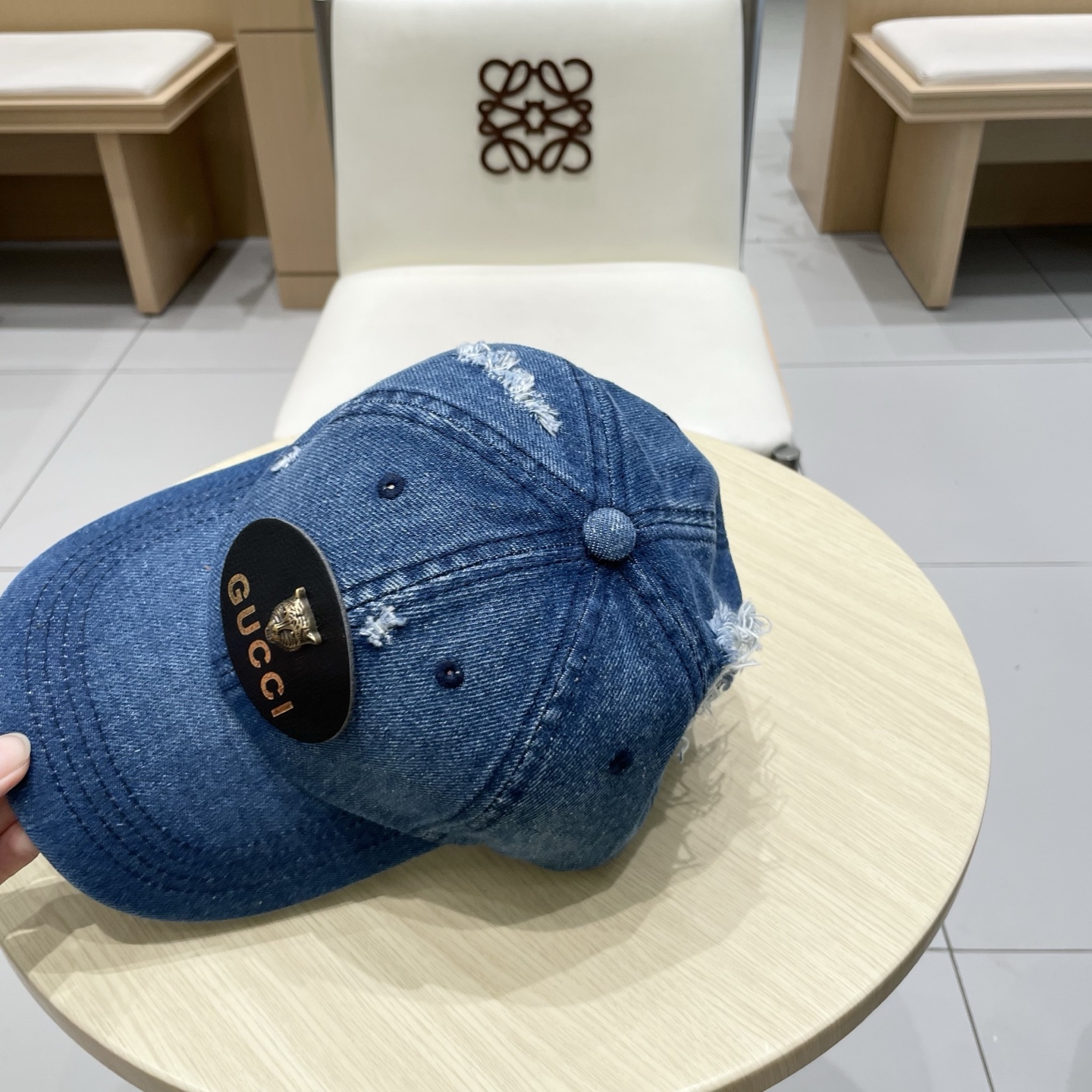   Gucci(古奇)新款原单棒球帽😍😍复古设计，专柜11开模订制！牛仔布料，轻盈透气！实物拍摄，男女适