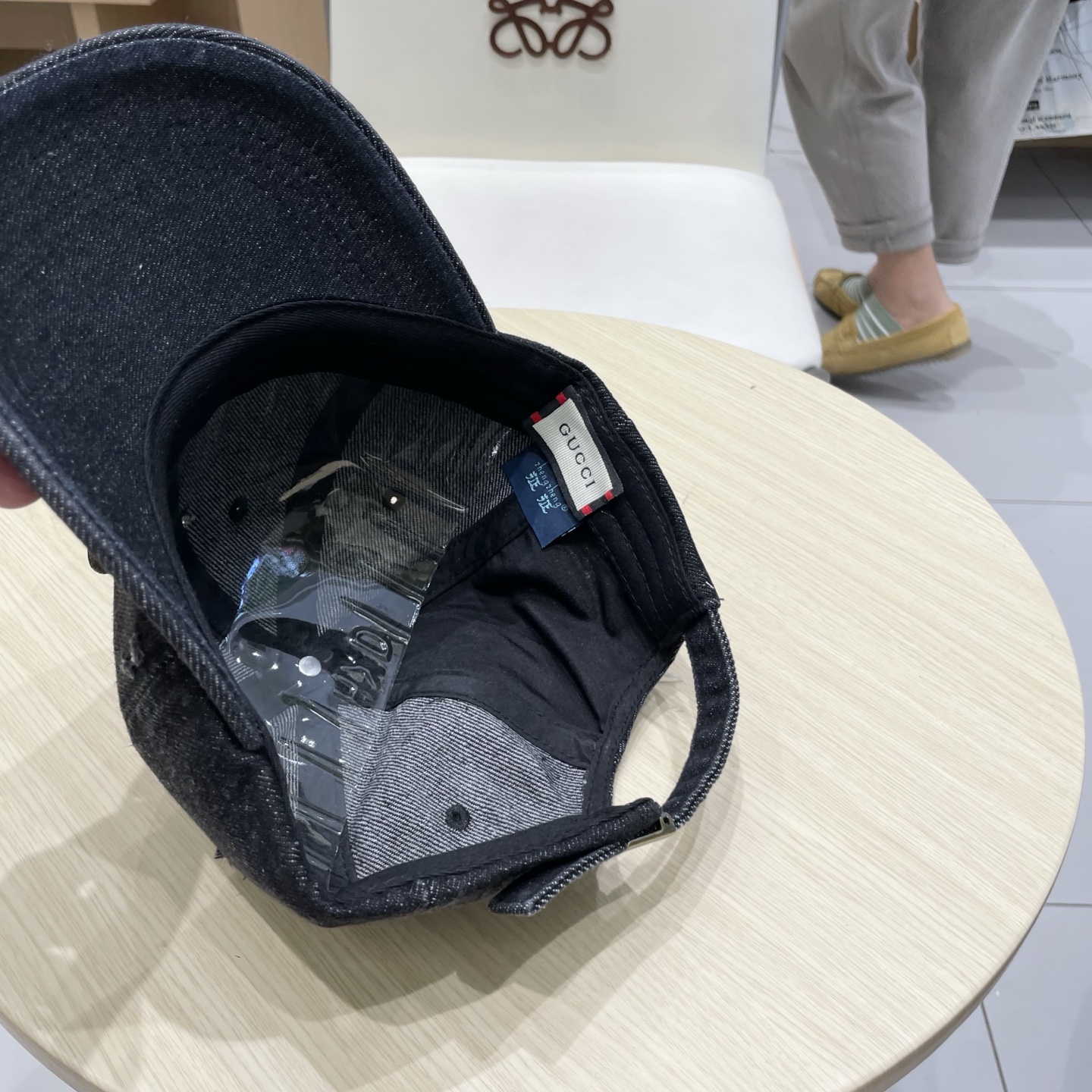   Gucci(古奇)新款原单棒球帽😍😍复古设计，专柜11开模订制！牛仔布料，轻盈透气！实物拍摄，男女适