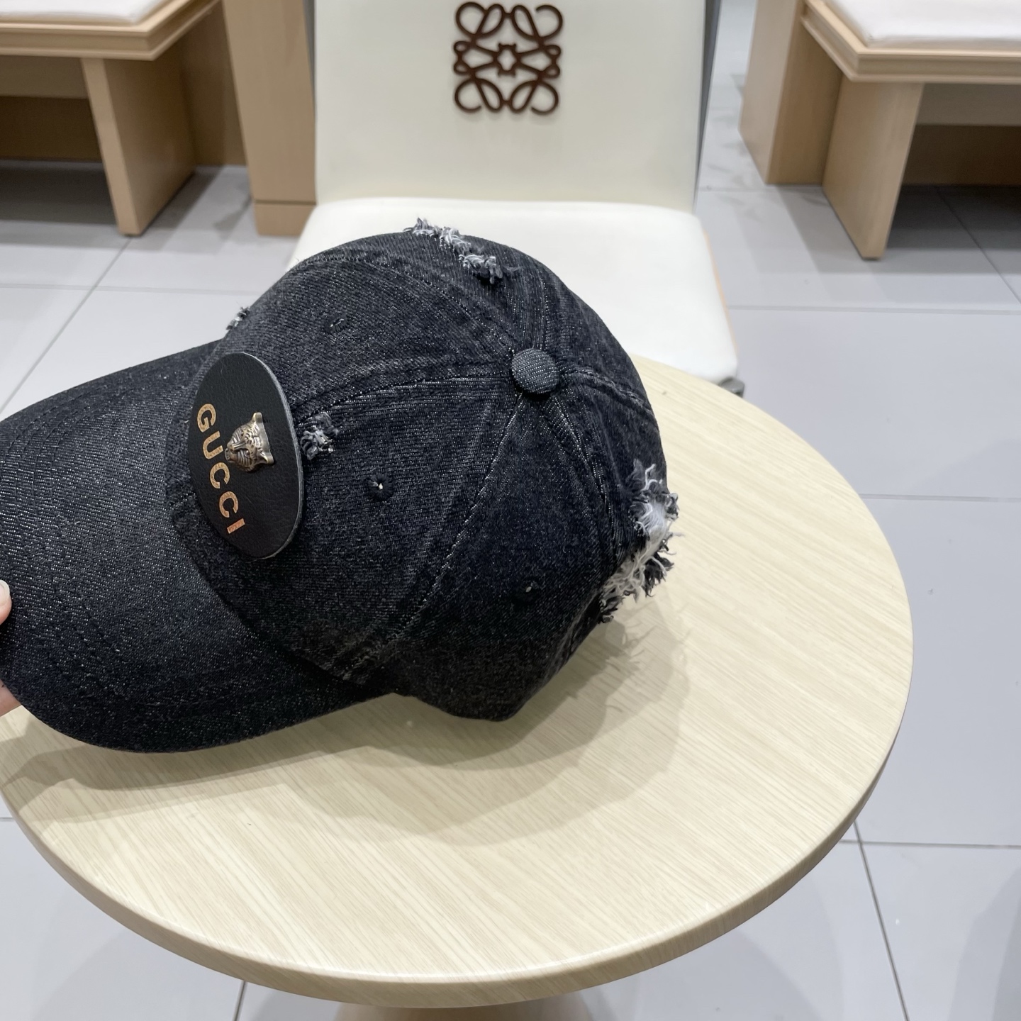  Gucci(古奇)新款原单棒球帽😍😍复古设计，专柜11开模订制！牛仔布料，轻盈透气！实物拍摄，男女适