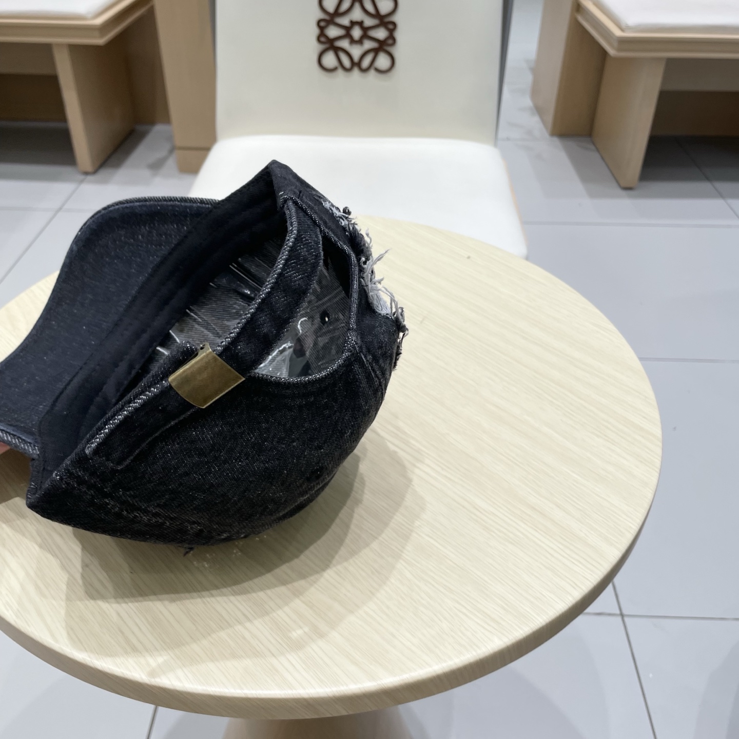   Gucci(古奇)新款原单棒球帽😍😍复古设计，专柜11开模订制！牛仔布料，轻盈透气！实物拍摄，男女适