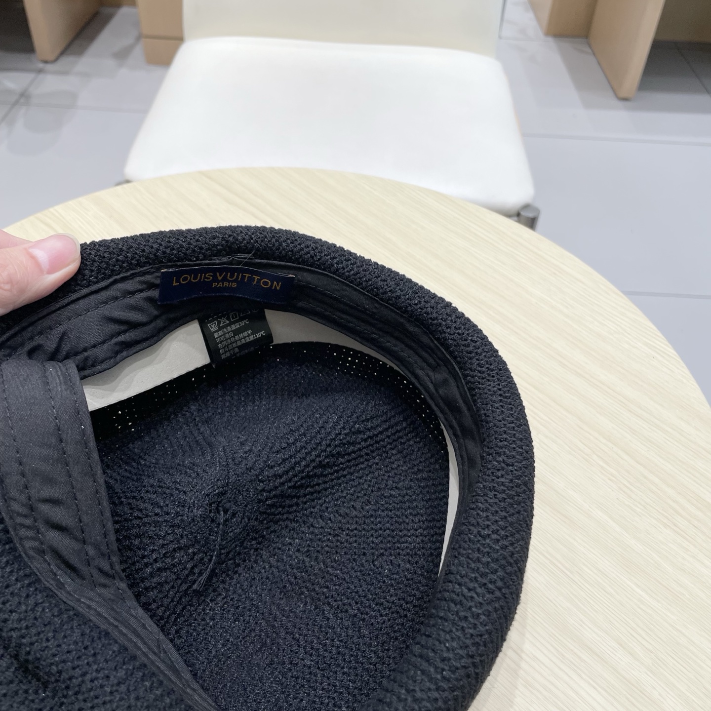   LV路易威登春夏新款贝雷帽子女夏季薄款仿草帽手钩透气显脸小画家帽报童帽