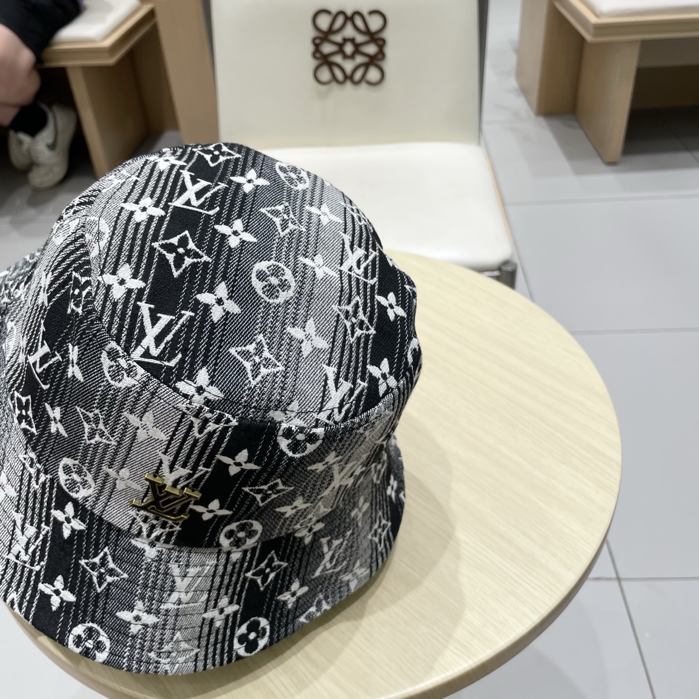  LV 路易威登新款渔夫帽，头围57cm