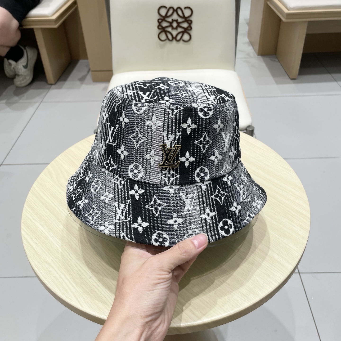  LV 路易威登新款渔夫帽，头围57cm