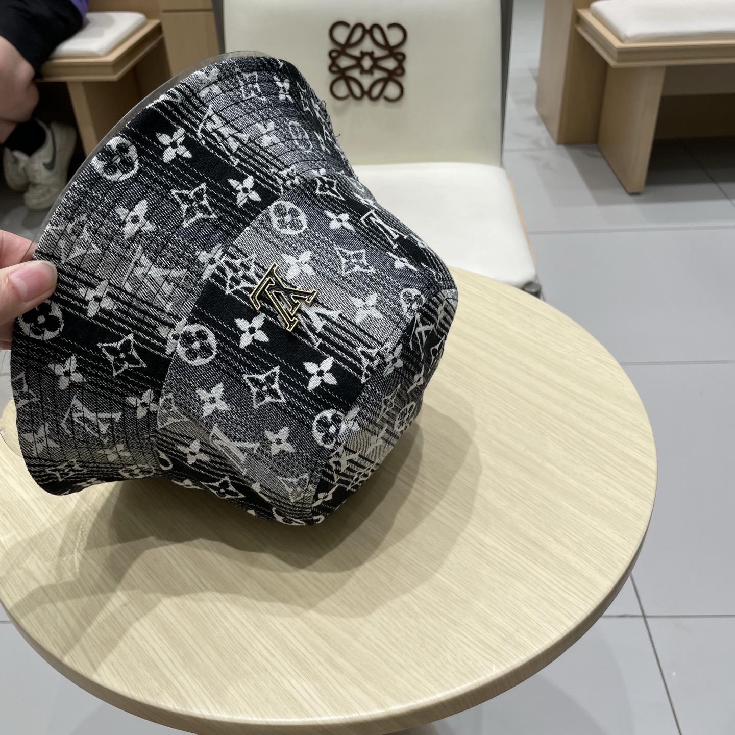  LV 路易威登新款渔夫帽，头围57cm