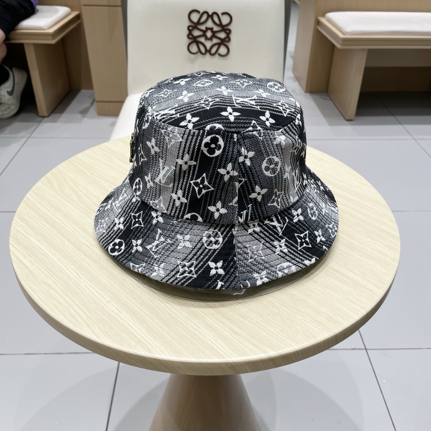  LV 路易威登新款渔夫帽，头围57cm