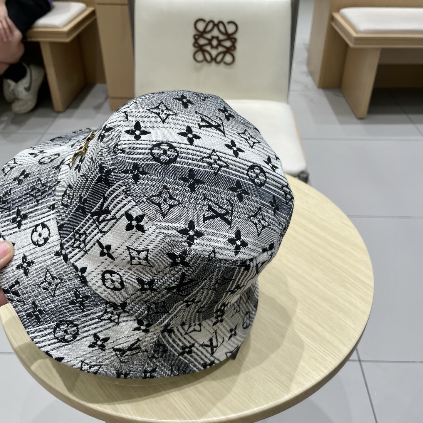  LV 路易威登新款渔夫帽，头围57cm