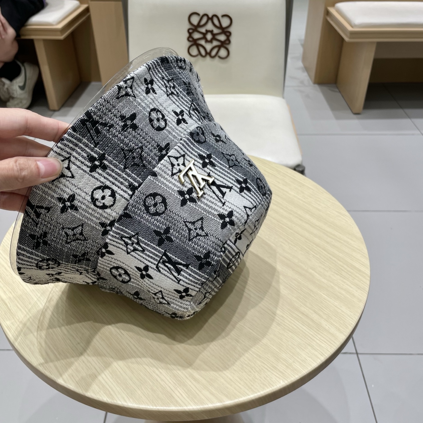  LV 路易威登新款渔夫帽，头围57cm