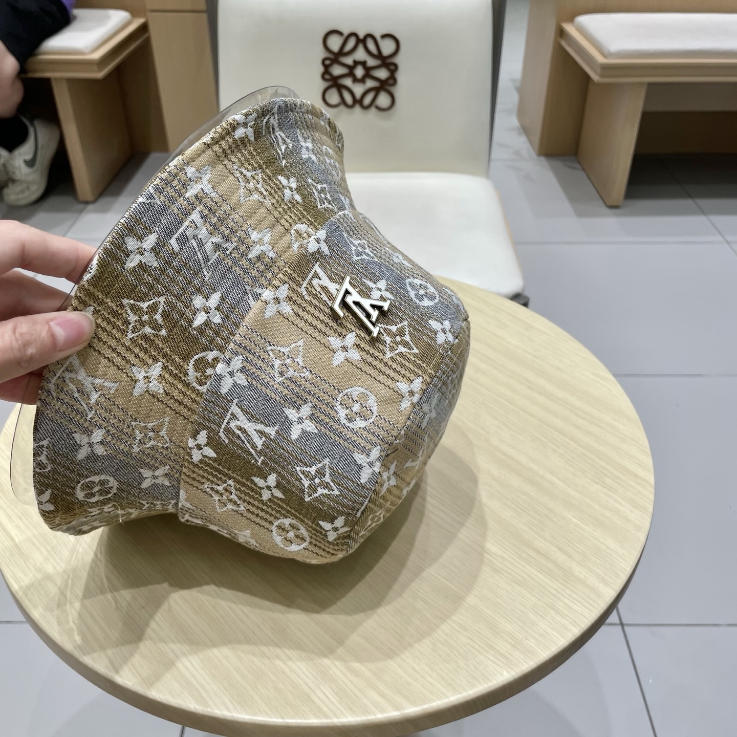  LV 路易威登新款渔夫帽，头围57cm