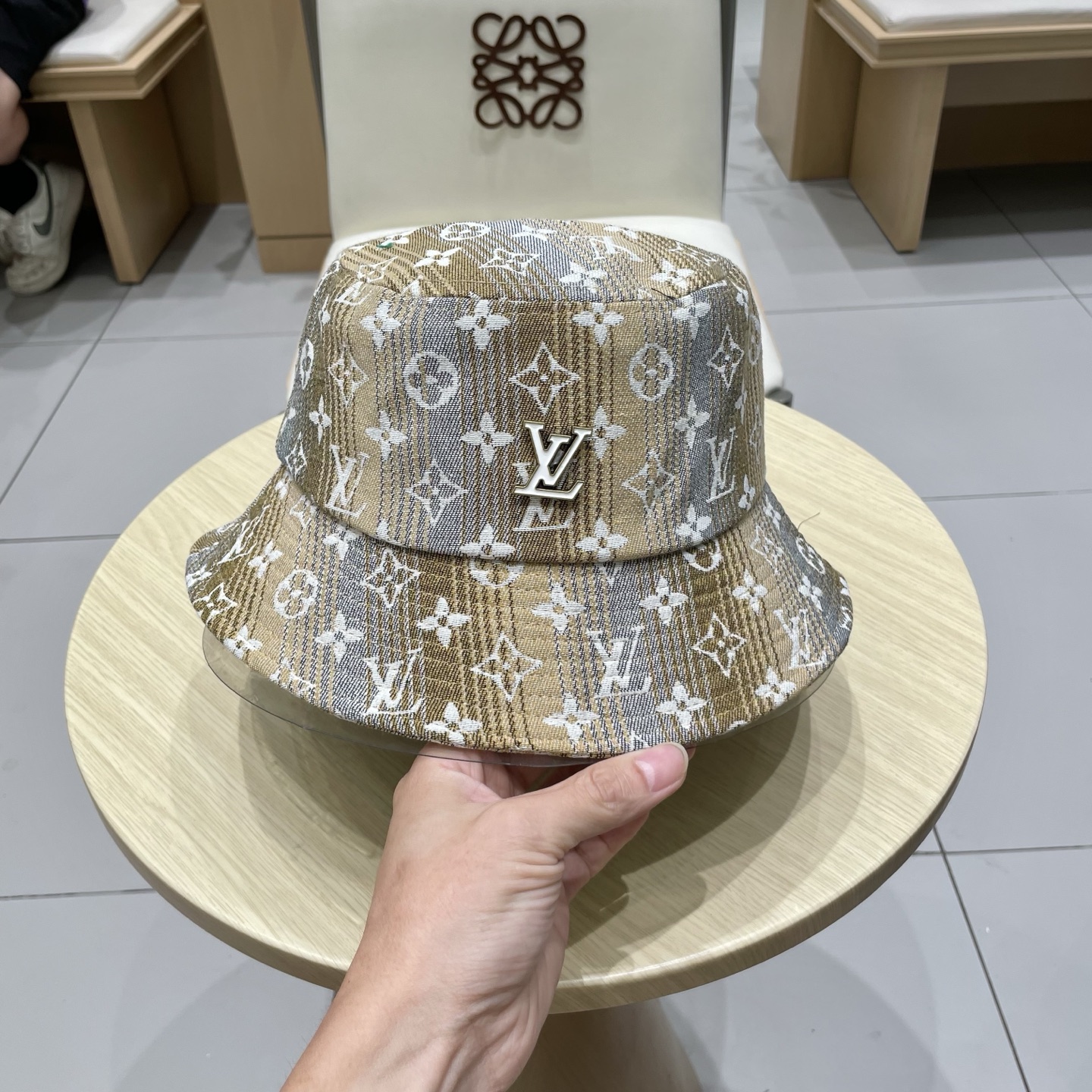 LV 路易威登新款渔夫帽，头围57cm