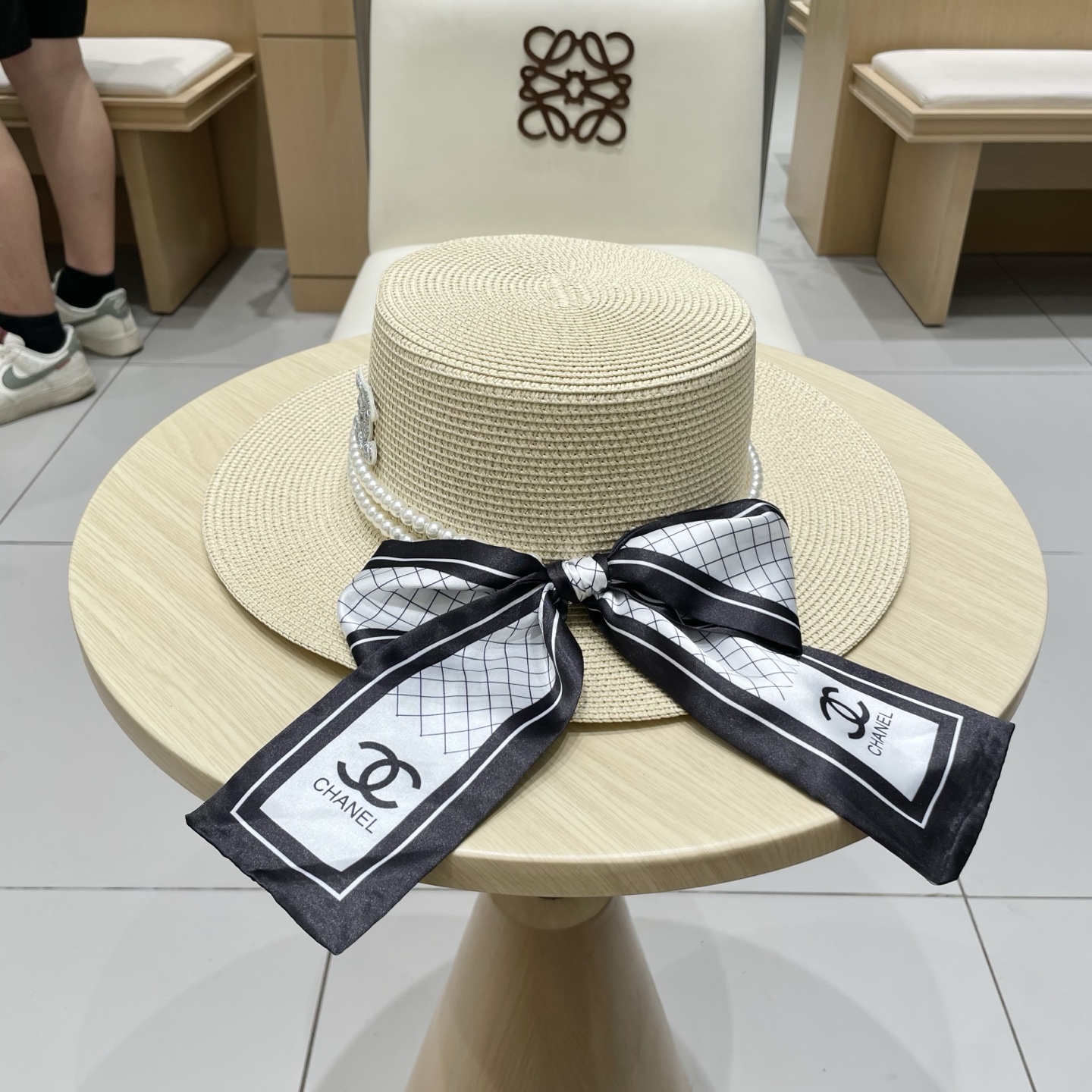 。香奈儿CHANEL高端平顶草帽百搭不挑脸型平沿相对不遮挡视线 更加实用 日常和旅行都好戴 ins风 特