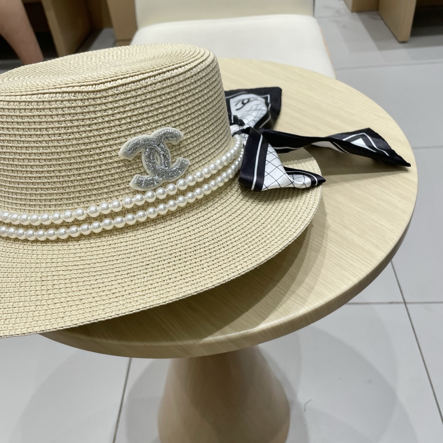 。香奈儿CHANEL高端平顶草帽百搭不挑脸型平沿相对不遮挡视线 更加实用 日常和旅行都好戴 ins风 特