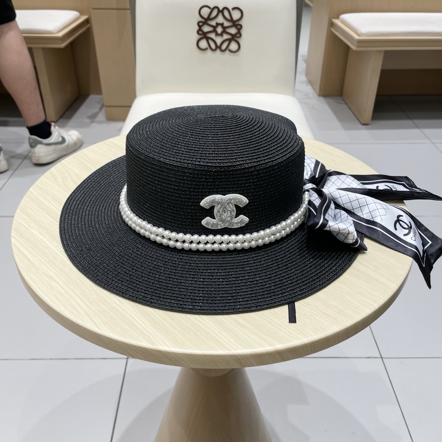。香奈儿CHANEL高端平顶草帽百搭不挑脸型平沿相对不遮挡视线 更加实用 日常和旅行都好戴 ins风 特