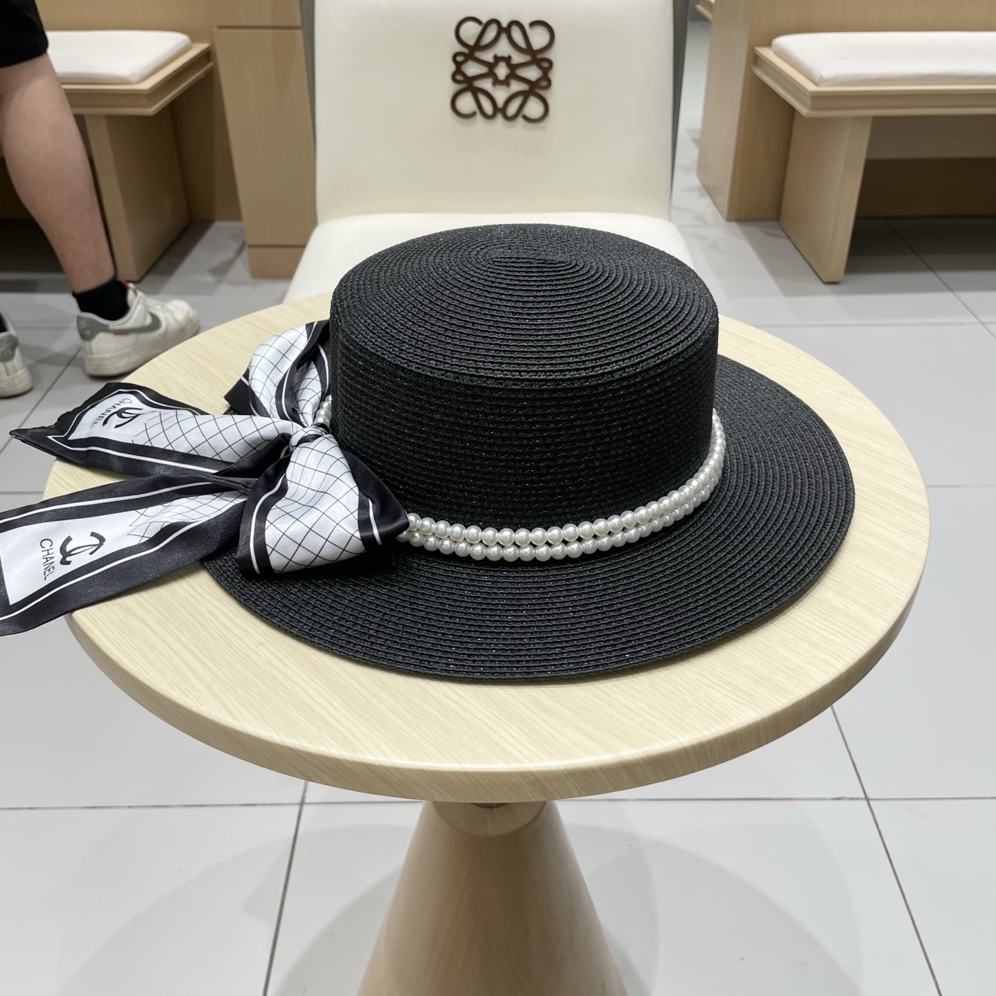 。香奈儿CHANEL高端平顶草帽百搭不挑脸型平沿相对不遮挡视线 更加实用 日常和旅行都好戴 ins风 特