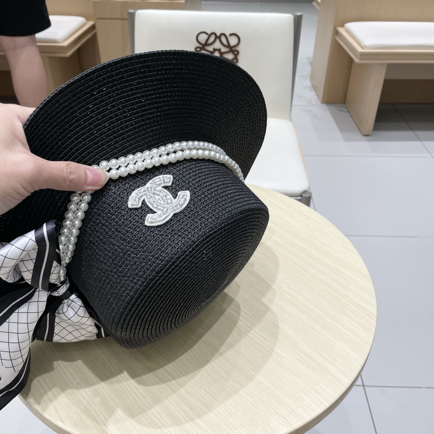 。香奈儿CHANEL高端平顶草帽百搭不挑脸型平沿相对不遮挡视线 更加实用 日常和旅行都好戴 ins风 特