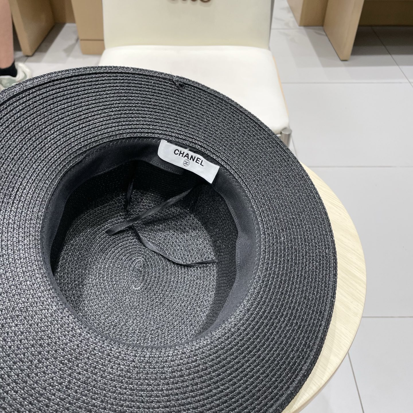 。香奈儿CHANEL高端平顶草帽百搭不挑脸型平沿相对不遮挡视线 更加实用 日常和旅行都好戴 ins风 特