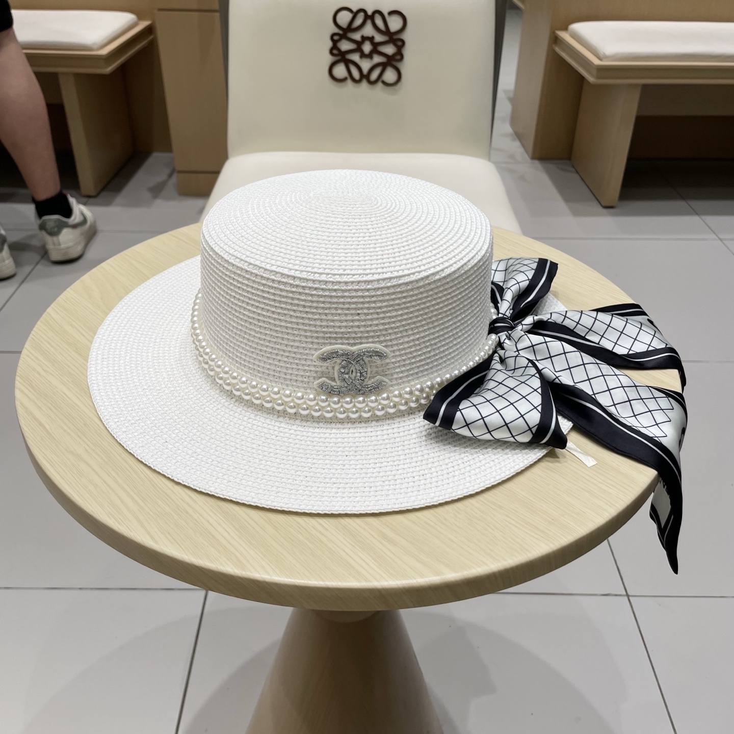 。香奈儿CHANEL高端平顶草帽百搭不挑脸型平沿相对不遮挡视线 更加实用 日常和旅行都好戴 ins风 特