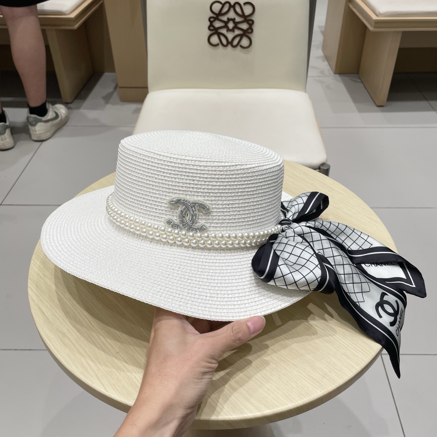。香奈儿CHANEL高端平顶草帽百搭不挑脸型平沿相对不遮挡视线 更加实用 日常和旅行都好戴 ins风 特