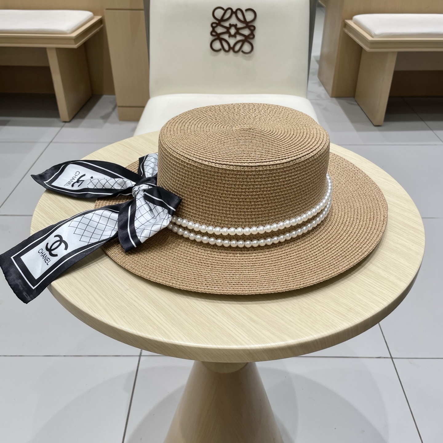 。香奈儿CHANEL高端平顶草帽百搭不挑脸型平沿相对不遮挡视线 更加实用 日常和旅行都好戴 ins风 特
