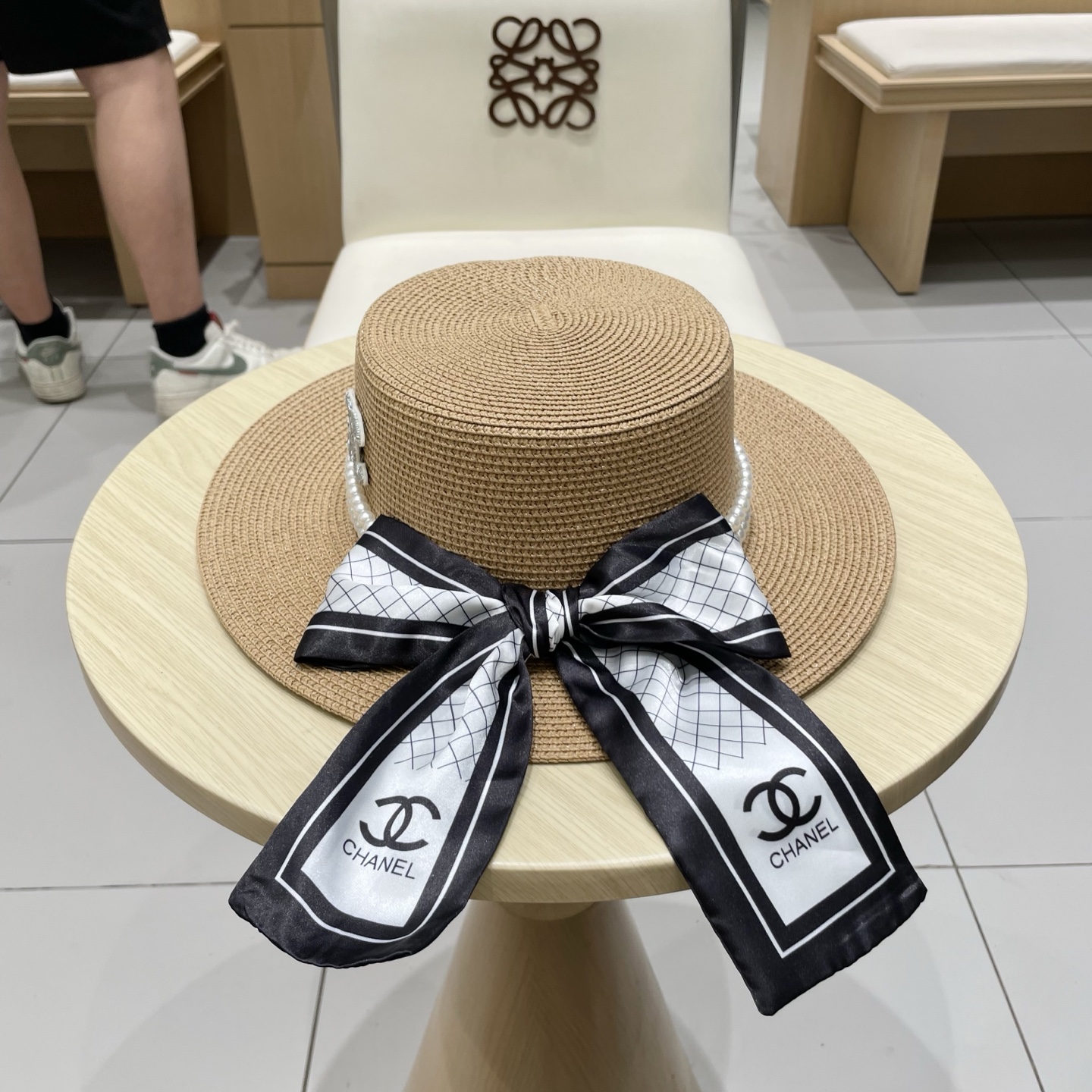 。香奈儿CHANEL高端平顶草帽百搭不挑脸型平沿相对不遮挡视线 更加实用 日常和旅行都好戴 ins风 特