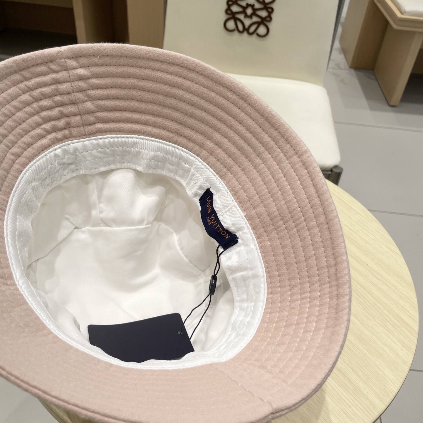  Lv路易威登秋冬新款logo渔夫帽，手抓帽，可折叠，黑头围57cm