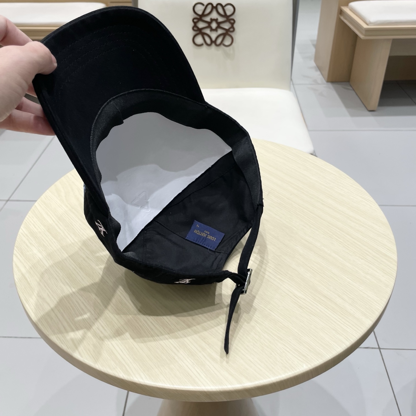 🧢路易威登lv棒球帽 LouisVuitton😍新款重工打造♥️高端大气，百搭款🤗男女通用！