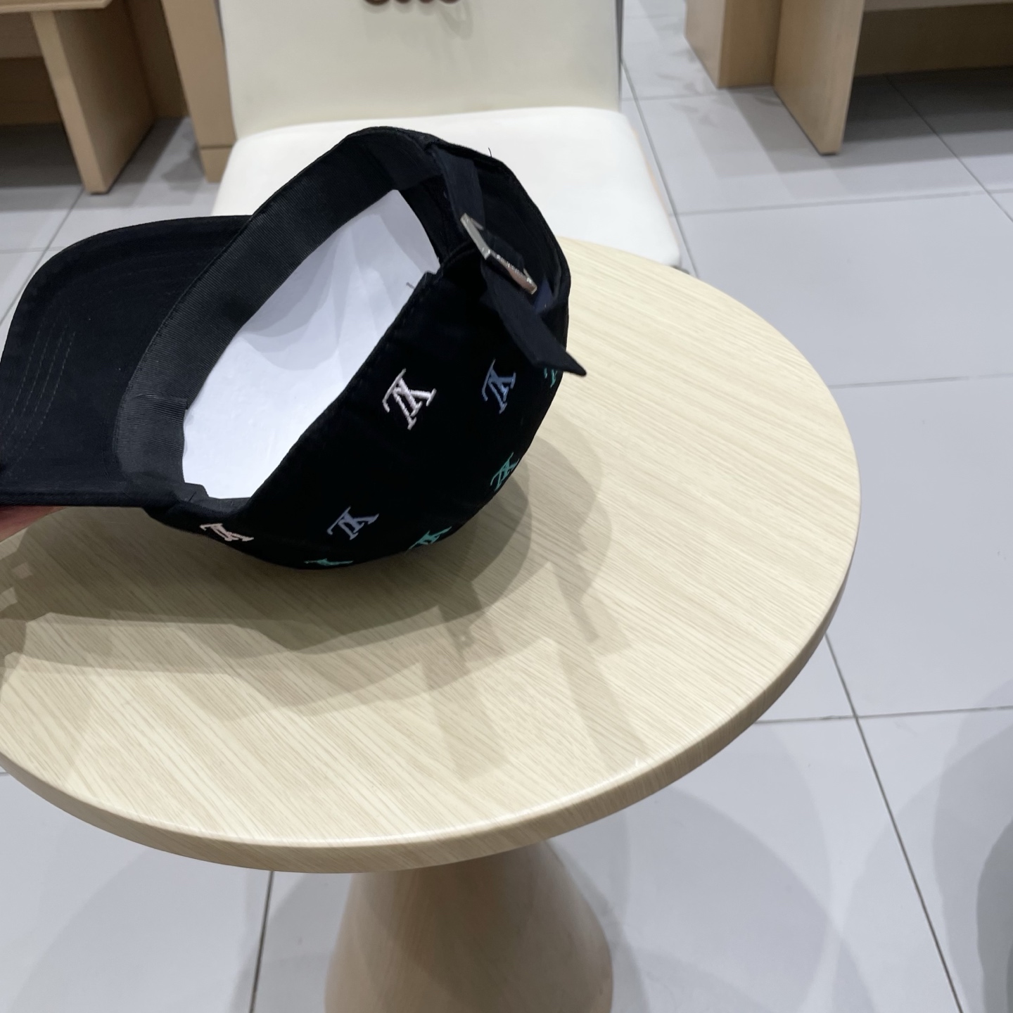 🧢路易威登lv棒球帽 LouisVuitton😍新款重工打造♥️高端大气，百搭款🤗男女通用！