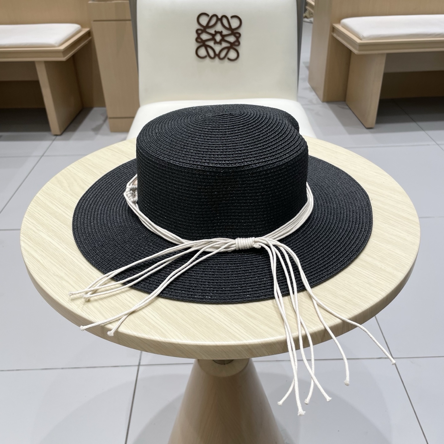 【LV路易威登】2026新款小香度假风平顶草帽，旅行必备，超好搭配，赶紧入手！