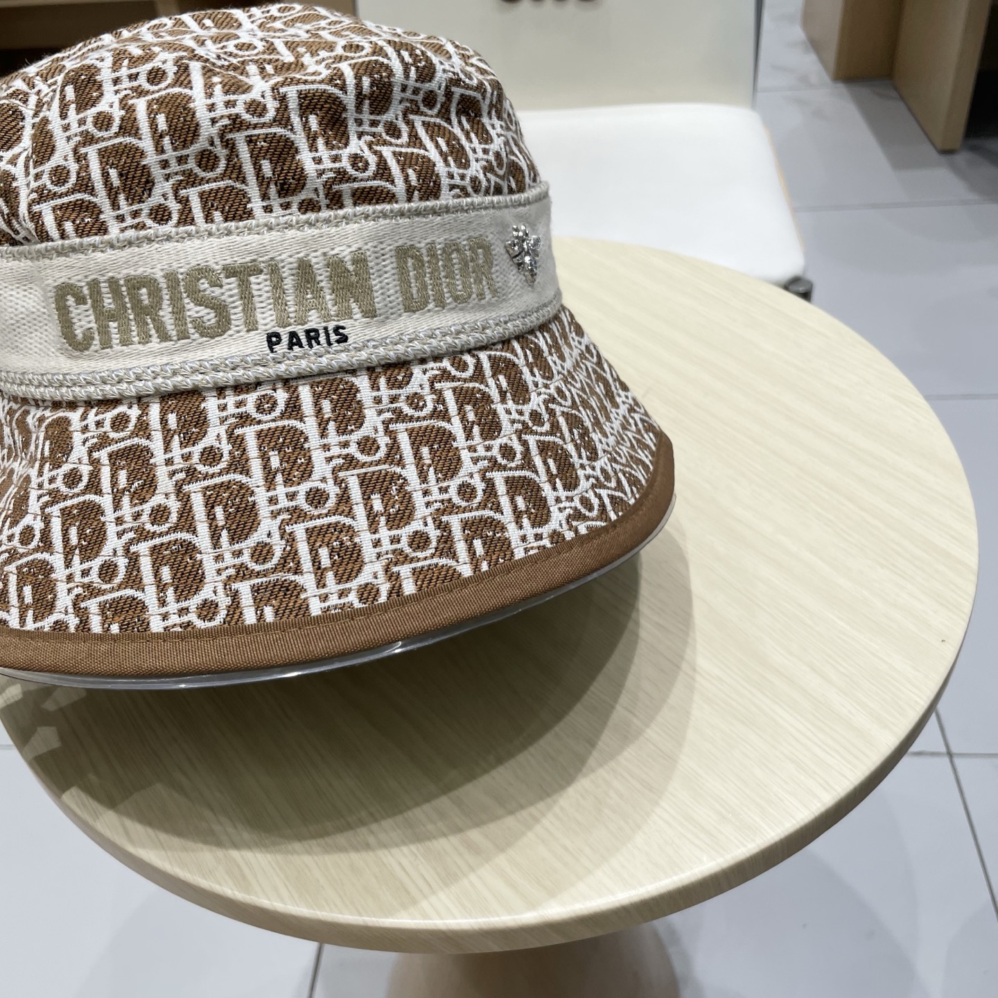 【LV路易威登】2025新款小香度假风平顶草帽，旅行必备，超好搭配，赶紧入手！