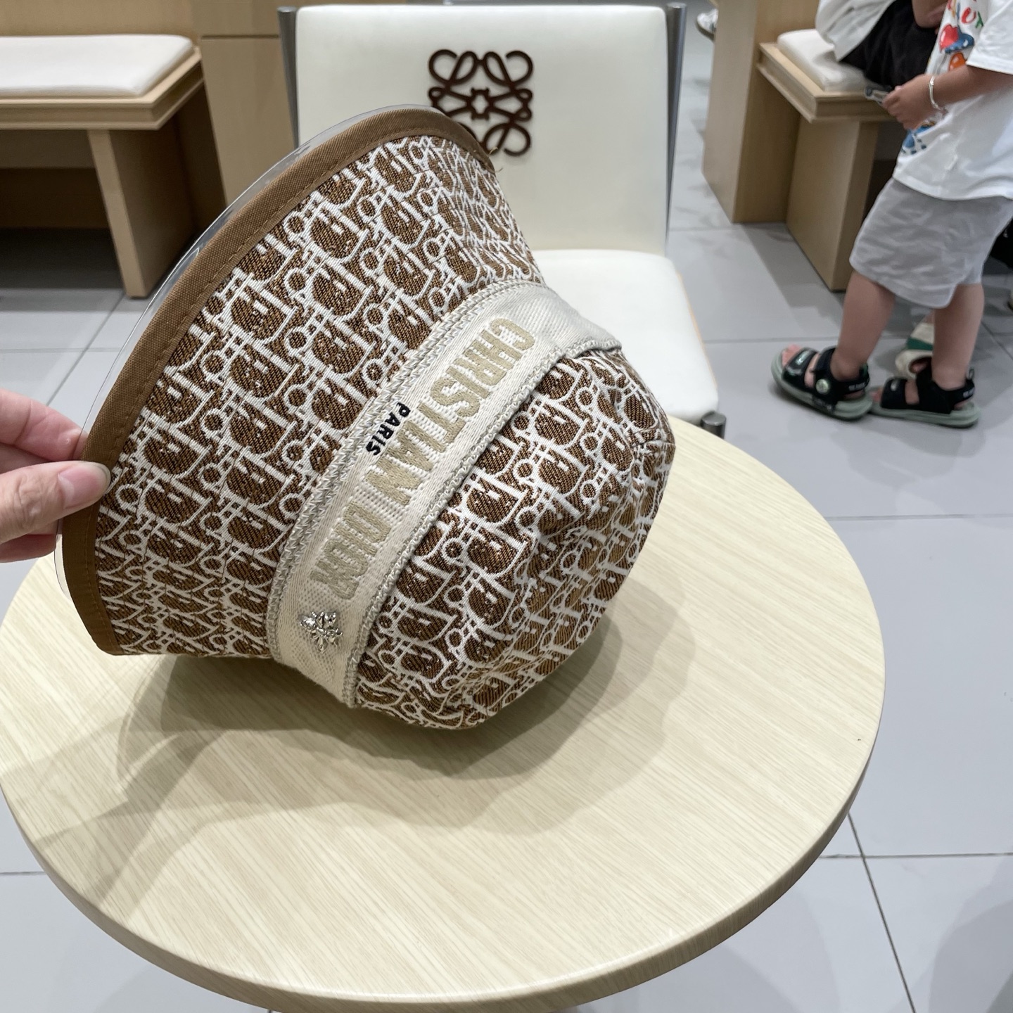 【LV路易威登】2025新款小香度假风平顶草帽，旅行必备，超好搭配，赶紧入手！