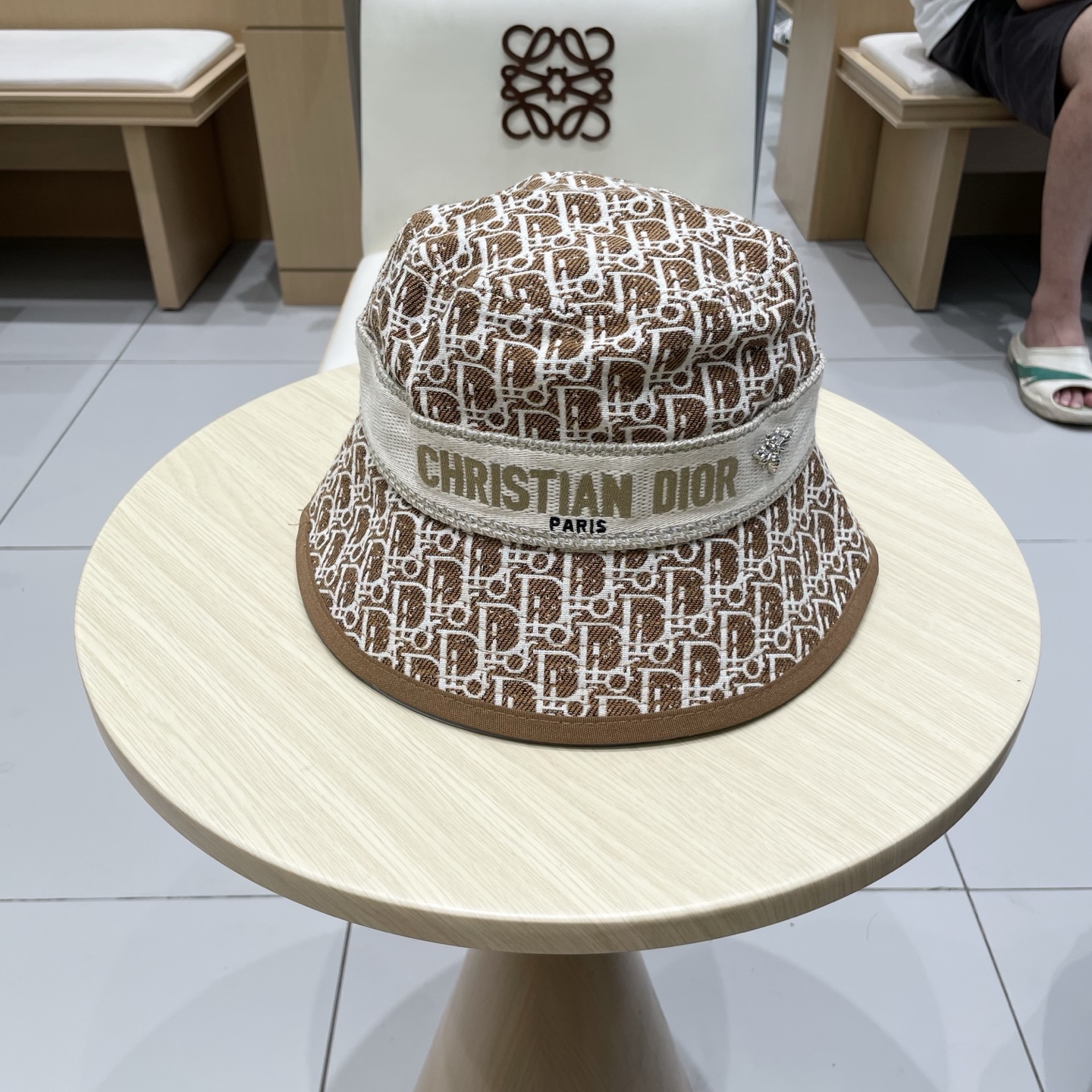 【LV路易威登】2025新款小香度假风平顶草帽，旅行必备，超好搭配，赶紧入手！