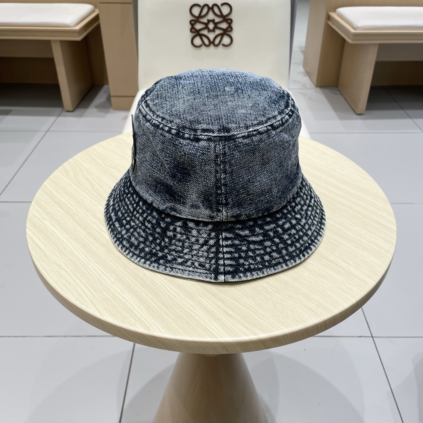  🧢LV路易威登🧢 官网高版出货，刺绣字母渔夫帽，非常经典的经典，流行的复古美，四季可用，出门必备，非常