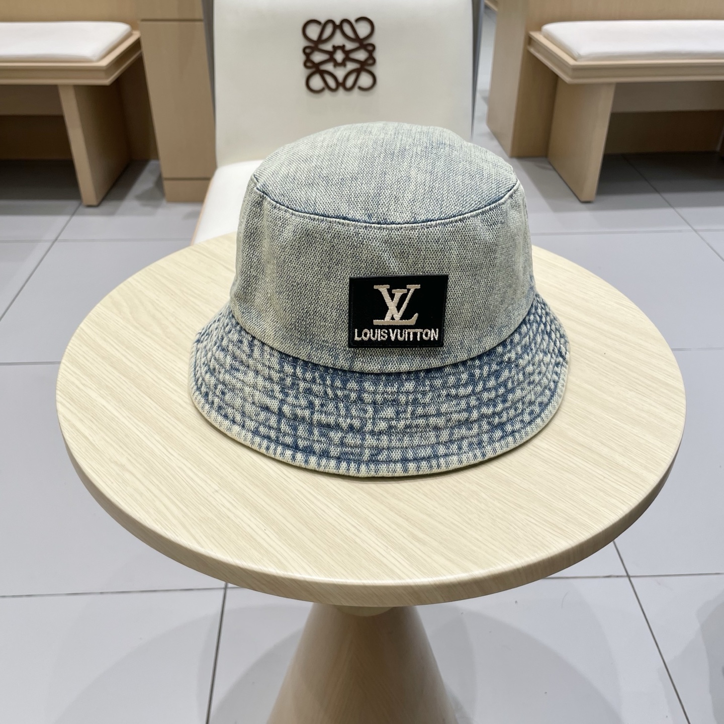 NO:361003,LV Louis Vuitton official website high-end shipping, embroidered letters fisherman hat, very classic classic, popular retro beauty, available in all seasons, must-have when going out, very small hat, straw hat, fisherman hat, baseball hat, hat, louis vuitton, louis vuitton, espadrilles, hatsLV路易威登 官网高版出货,刺绣字母渔夫帽,非常经典的经典,流行的复古美,四季可用,出门必备,非常显脸小帽子草帽渔夫帽棒球帽,帽子,louis vuitton,louis vuitton,espadrilles,hats,hat