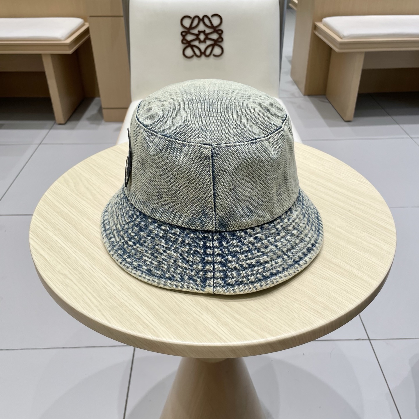  🧢LV路易威登🧢 官网高版出货，刺绣字母渔夫帽，非常经典的经典，流行的复古美，四季可用，出门必备，非常