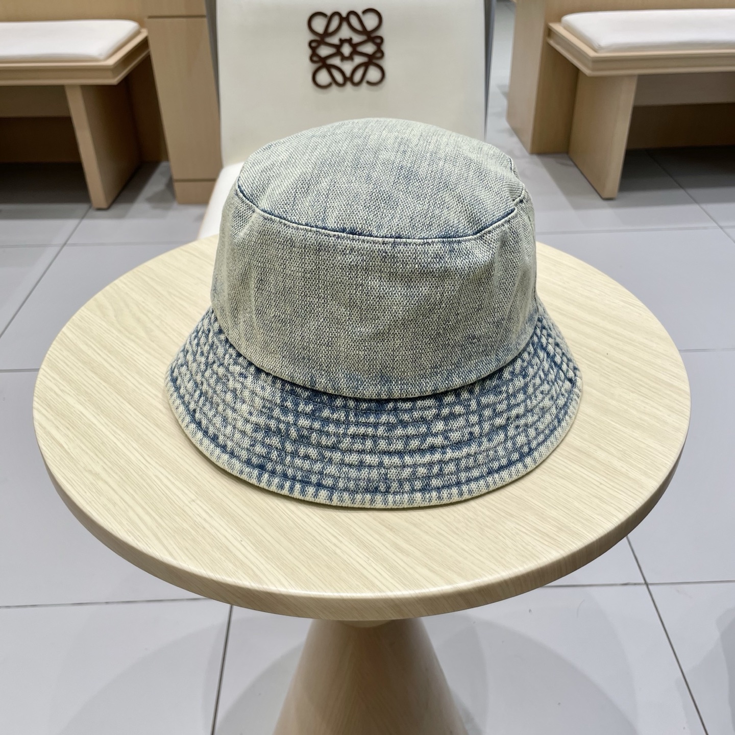  🧢LV路易威登🧢 官网高版出货，刺绣字母渔夫帽，非常经典的经典，流行的复古美，四季可用，出门必备，非常