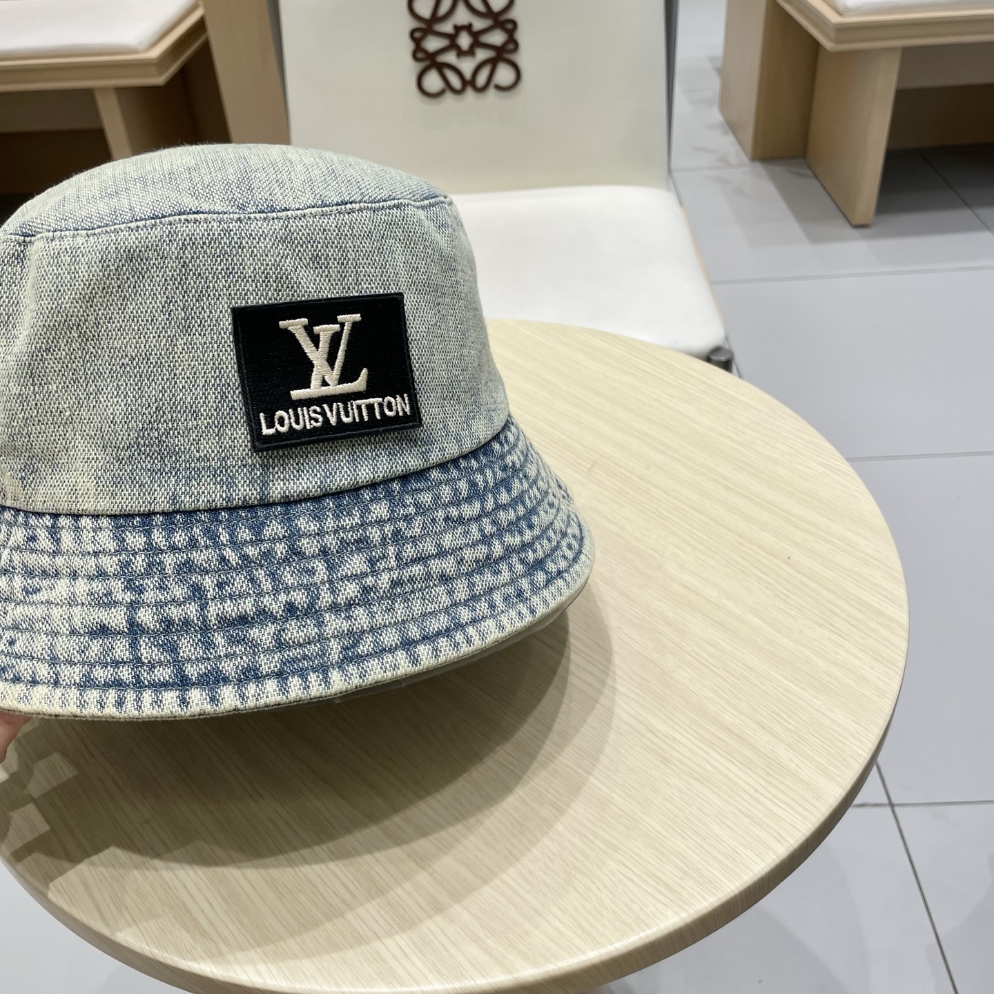  🧢LV路易威登🧢 官网高版出货，刺绣字母渔夫帽，非常经典的经典，流行的复古美，四季可用，出门必备，非常